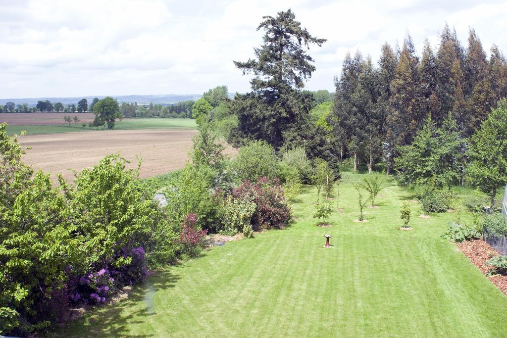La Nesliere Chambres D'Hotes Bio Saint-Symphorien-des-Monts Экстерьер фото
